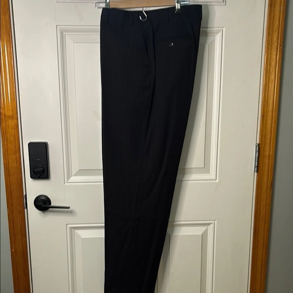 EUC J. Ferrar Men’s Black Classic Suit Set